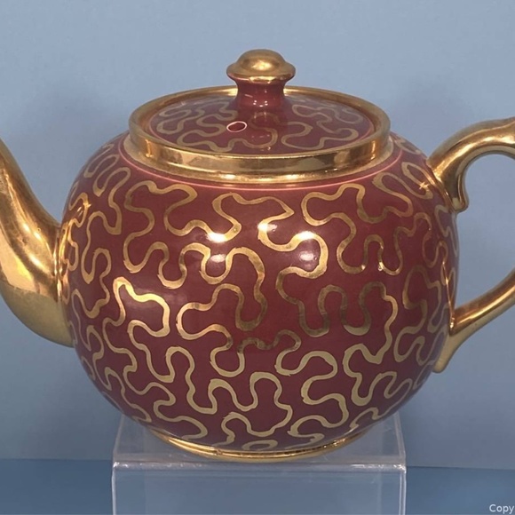 Vintage Sudlow's Burslem Oxblood Red and Gold Teapot - Picture 3 of 6